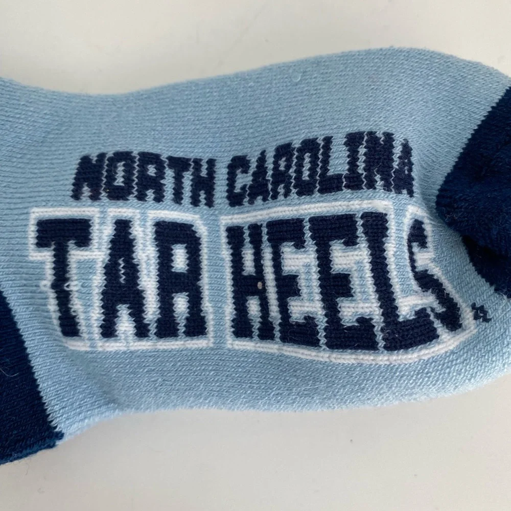 For Bare Feet Youth North Carolina Tar Heels 4-Stripe Deuce crew socks 13.(1-3)